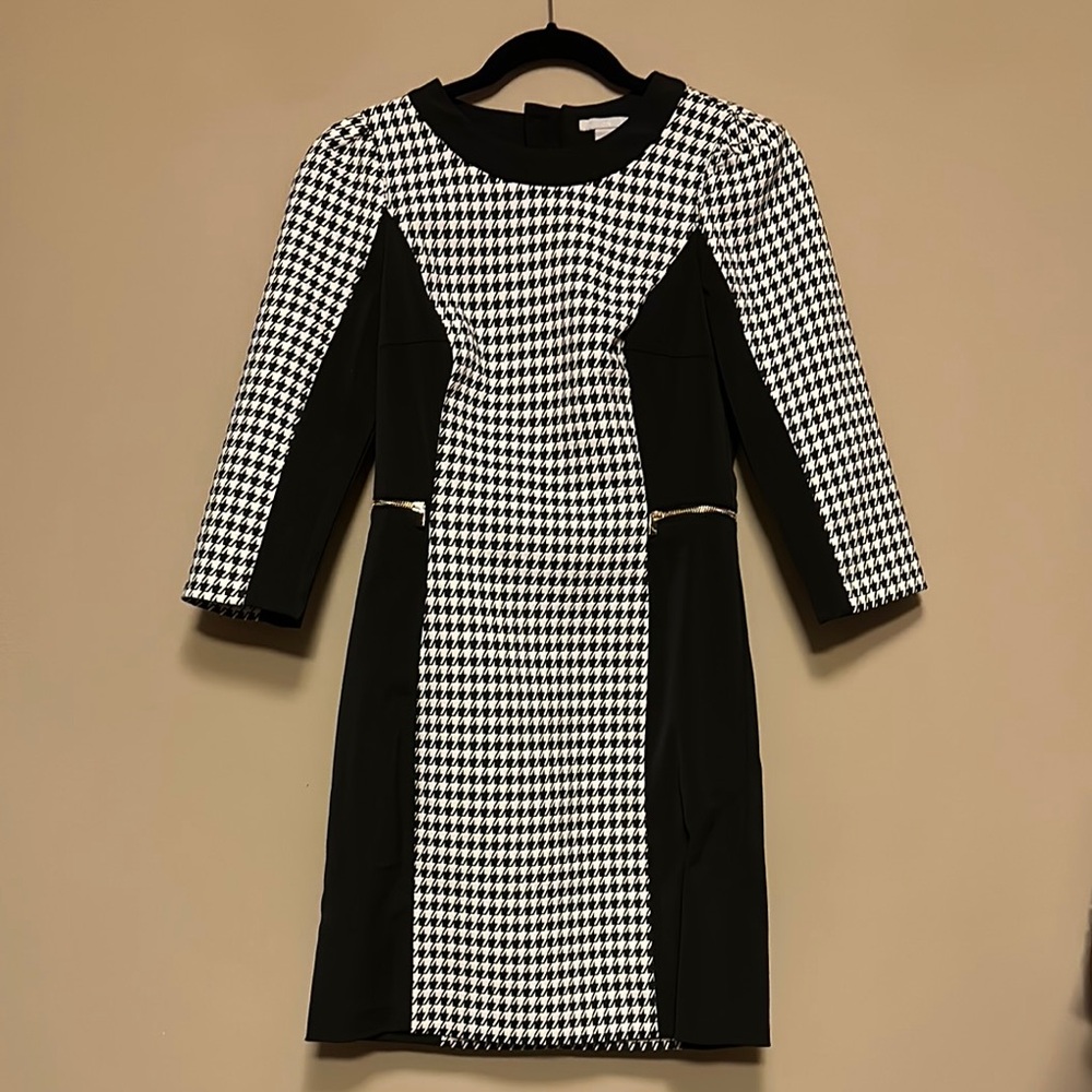 Chic Houndstooth Dress